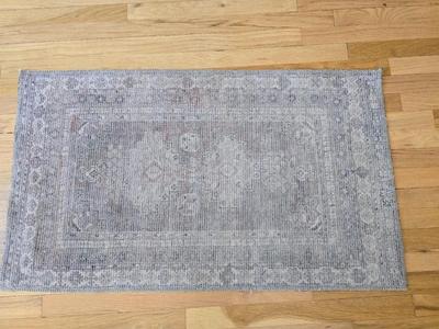 Surya Aztex Medallion Grey / Multi throw rug 27" x 45"