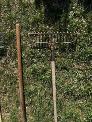 Set of 3 Gardening Tools
