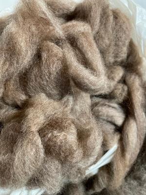 Bag of darker wool