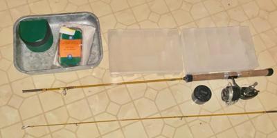 WONDERLOO FISHING POLE WITH GARCIA MITCHELL 300 REEL AND CABELA'S ORGANIZERS