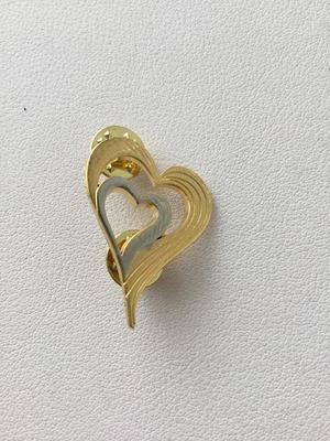 Gold tone vintage heart push pin