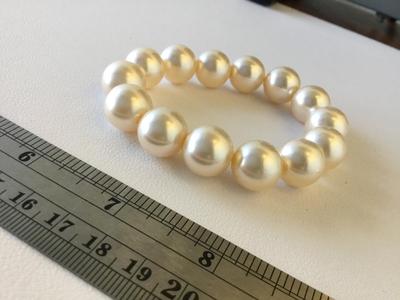 Faux pearl stretchy fashion bracelet