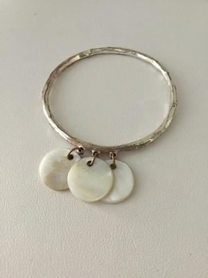 Unmarked fashion bracelet vintage