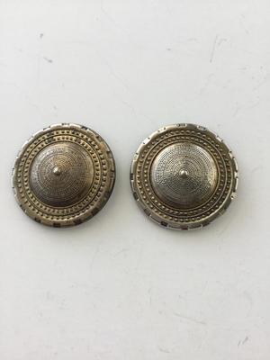 Vintage round clip on earrings