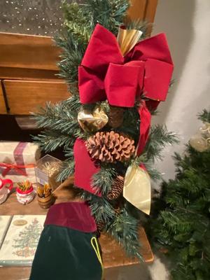 CHRISTMAS DECOR