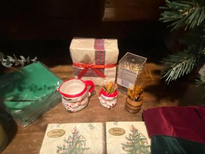 CHRISTMAS DECOR