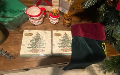 CHRISTMAS DECOR