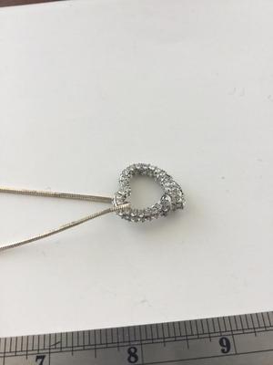Unmarked heart rhinestone chain like necklace