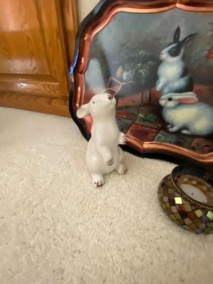 VINTAGE TOLE METAL TRAY, MOSAIC GLASS VOTIVE HOLDER, SILK FLOWERS AND A RABBIT FIGURE