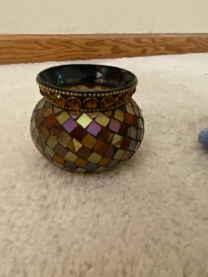 VINTAGE TOLE METAL TRAY, MOSAIC GLASS VOTIVE HOLDER, SILK FLOWERS AND A RABBIT FIGURE