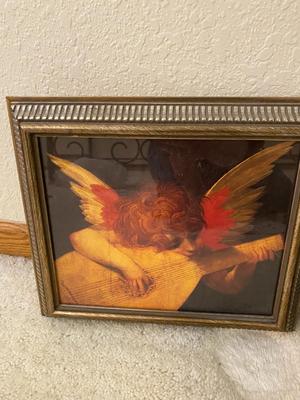 PHILLIPS DIGITAL PHOTO FRAME AND CHERUB FRAMED WALL ART