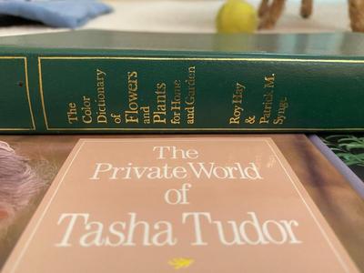 GARDEN & HERB BOOKS