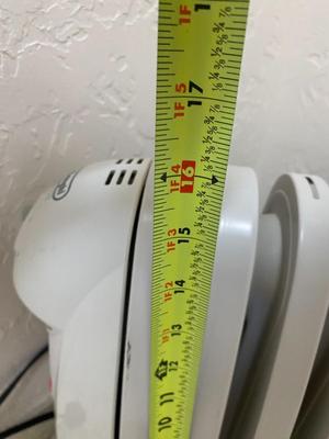 DELONGHI SAFE HEATER, INDIGLO DIGITAL SCALE AND COZY THROW BLANKET