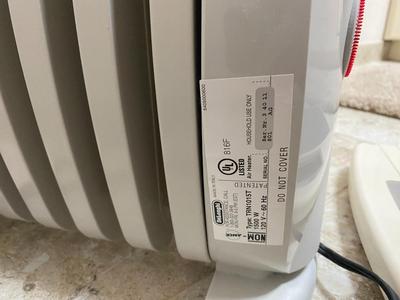 DELONGHI SAFE HEATER, INDIGLO DIGITAL SCALE AND COZY THROW BLANKET