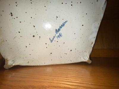 SIGNED STONEWARE/POTTERY CASSEROLE DISH