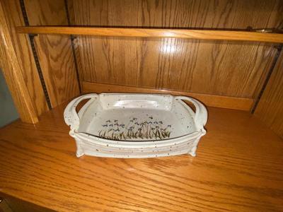 SIGNED STONEWARE/POTTERY CASSEROLE DISH