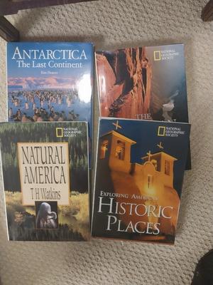 VINTAGE WOODEN MAGAZINE HOLDER AND HARDBACK BOOKS