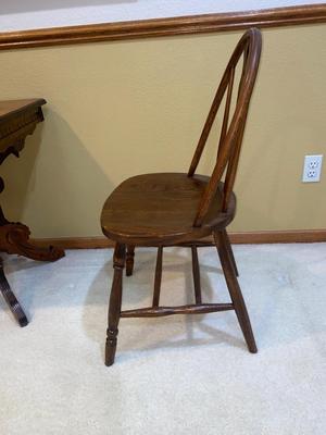 ANTIQUE WALNUT CHAIR
