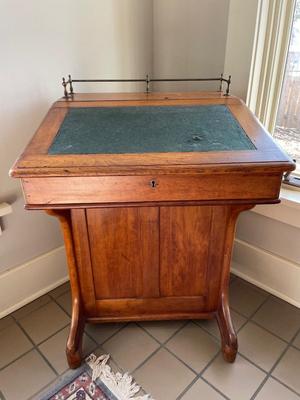 Antique Colonial Ladies Desk