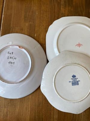 Various plates, bowls, cups/saucers