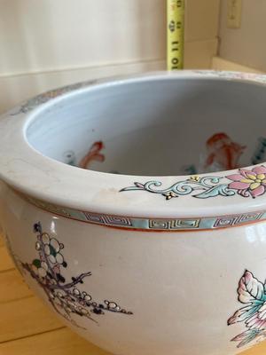 Chinese porcelain planter
