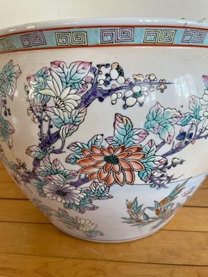 Chinese porcelain planter