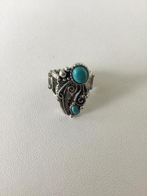 Beautiful stretchy fashion ring