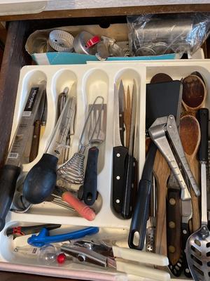 Utensil drawer