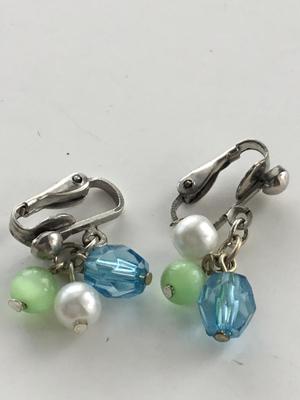 Vintage dangle beaded clip on earrings
