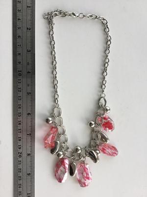 Light pink fashion beaded necklace