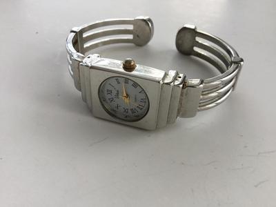 Vivian I marked cuff watch