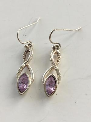 Beautiful rusty unmarked purple earrings