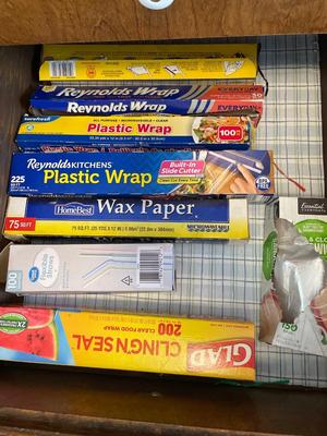 Kitchen towels & plastic wrap
