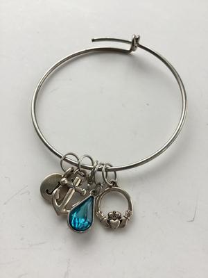 Beautiful fashion charm bracelet
