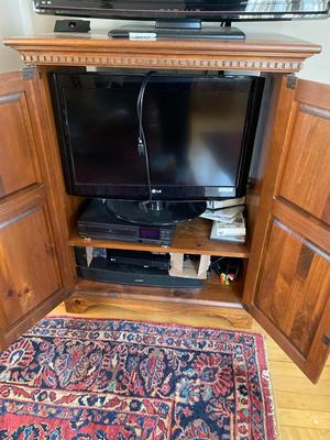 Cabinet (contents not included)