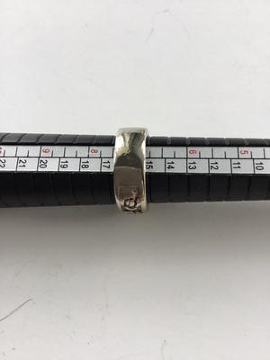 Unmarked roses fashion ring