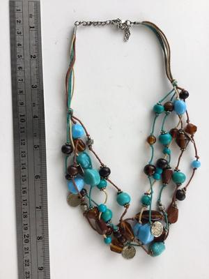Unmarked unique fashion necklace