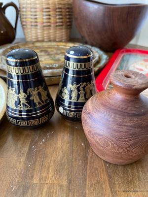 Hall teapot, wood trays, metal God Jul tray, and wooden bowl