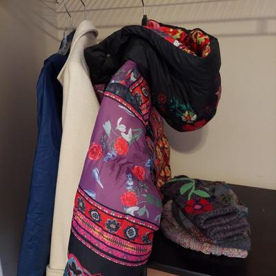 Women’s Coats and More (GB-BBL)