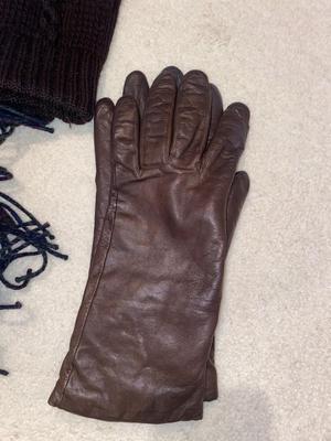 LEATHER WINTER ARIS, ISOTONERS, & OTHER GLOVES WITH A WOOL SCARF