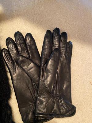 HANSEN HAT AND GLOVES, NICE LEATHER GLOVES AND MORE!