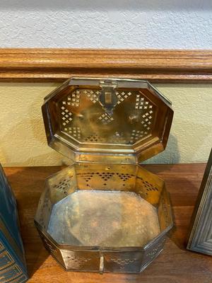 BOOKS, PICTURE FRAMES AND BRASS HOME DECOR