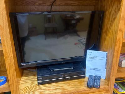 EMERSON LED 32" TV AND TOSHIBA DVD/VCR COMBO