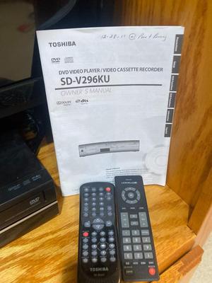 EMERSON LED 32" TV AND TOSHIBA DVD/VCR COMBO