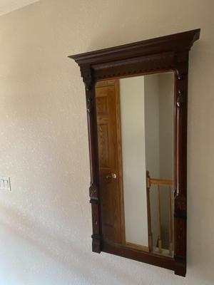 BEAUTIFUL HAND CARVED ANTIQUE MIRROR