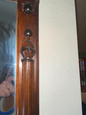 BEAUTIFUL HAND CARVED ANTIQUE MIRROR