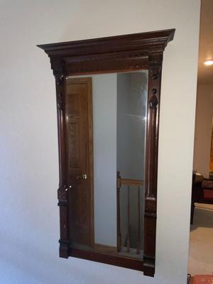 BEAUTIFUL HAND CARVED ANTIQUE MIRROR