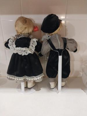 COLLECTIBLE DOLLS