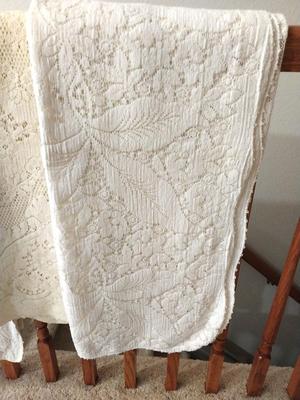 LACE LIKE TABLECLOTHES
