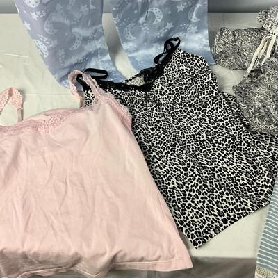 MB8239 Lot of Ladies Casual Evening Wear